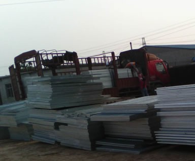 呼和浩特太原熱鍍鋅鋼格板裝車